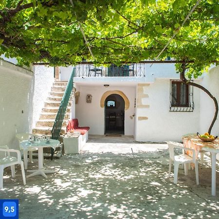 Archontiko Tzitzifes Villa Exteriör bild